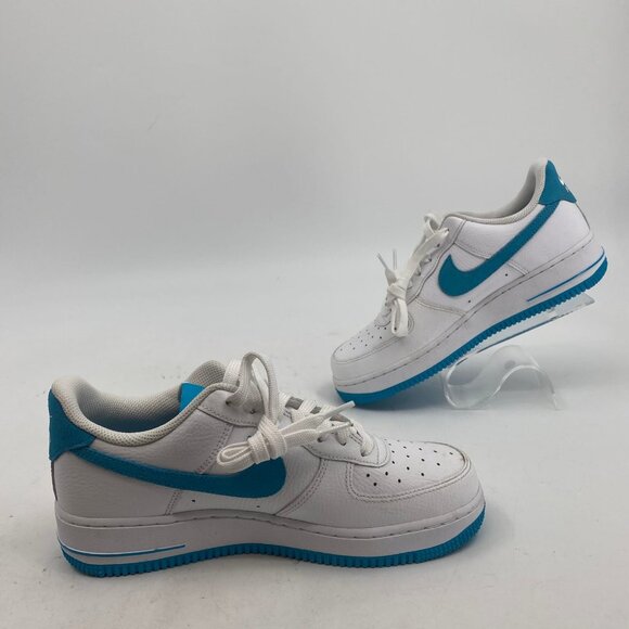 Nike Space Jam White Leather Sneakers | Size 7 - Picture 3 of 7